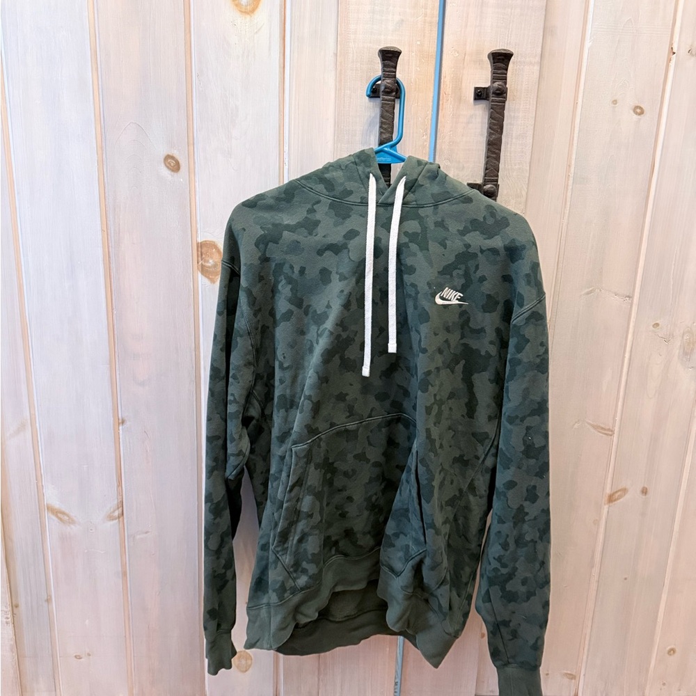 Nike Sportswear Club Fleece Camo Hoodie 🌲